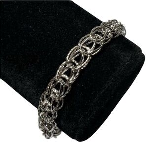 Vintage Sterling Silver Charm Bracelet
STG 60's 
Exquisite Airflex Link 
7.5"